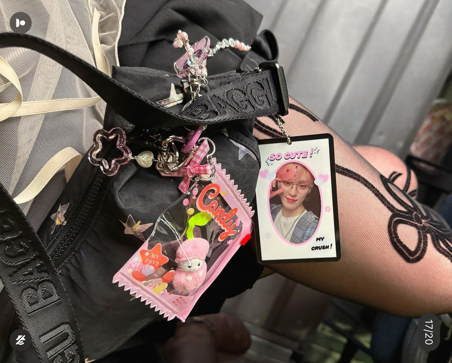"So Cute!" Acrylic Photocard Holder Keychain